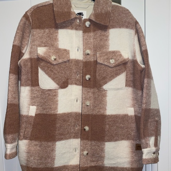 Roots Seymour Shacket - Picture 2 of 5